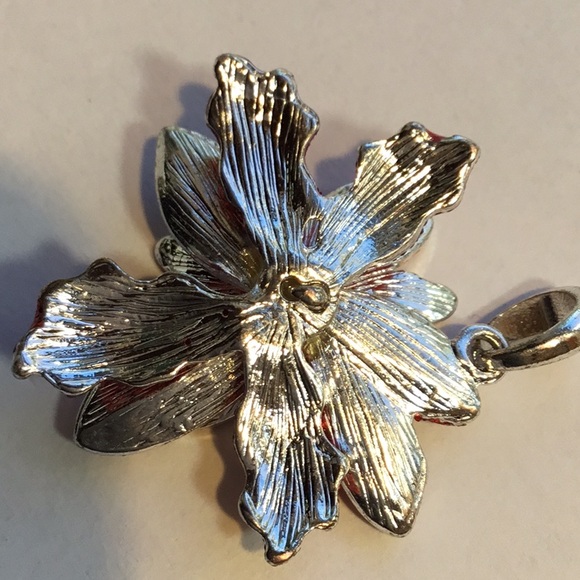 Christmas Poinsettia Jewelry Necklace & Earrings - Picture 13 of 16